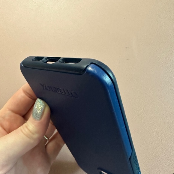 Otterbox Symmetry MagSafe case for IPhone 12 Pro Max - Picture 5 of 5